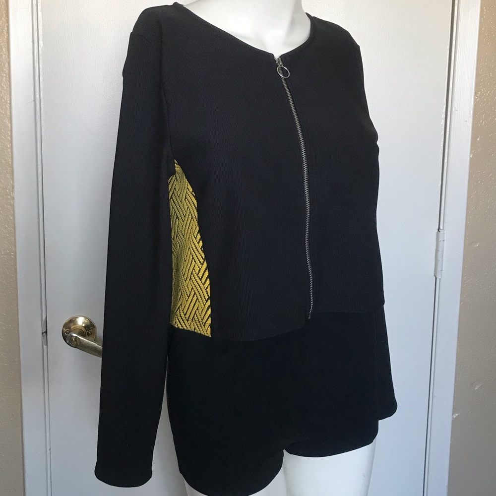 Divided H&M Long Sleeve Black and Yellow Crop Top